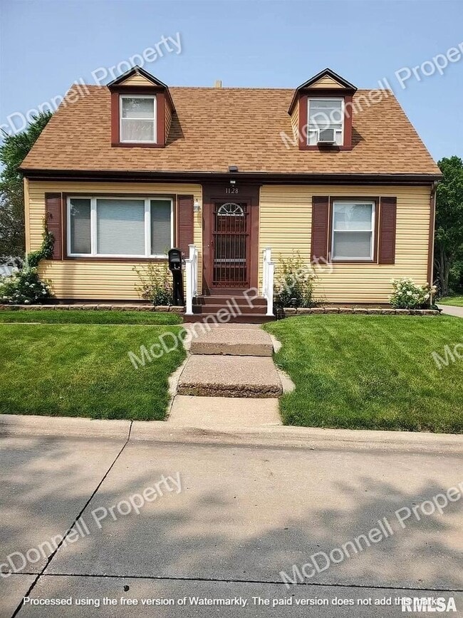Building Photo - There is a $25 fee for the application and... Rental