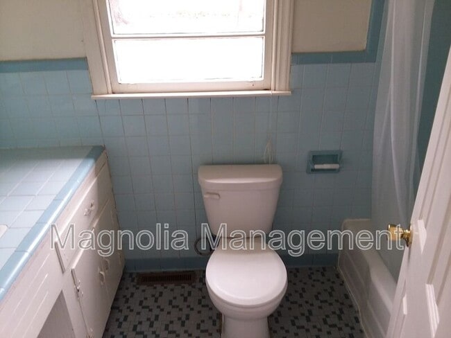 Photo - 1934 Raleigh Rd