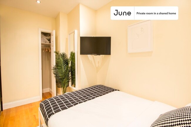 Photo - Room in Shared 5 bed/2 bath home Unidad E