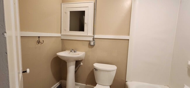 Photo - 517-519 Ave G Unit 517 Lower