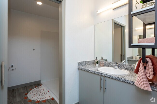 Photo - 2980 E Yosemite Ave Unit B2