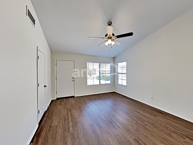 Photo - 1319 W Bluefield Ave