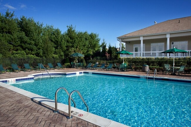 Building Photo - 166 Pineview Ln Unit 166 Rental