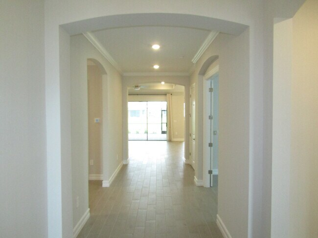 Photo - 608 Maraviya Blvd