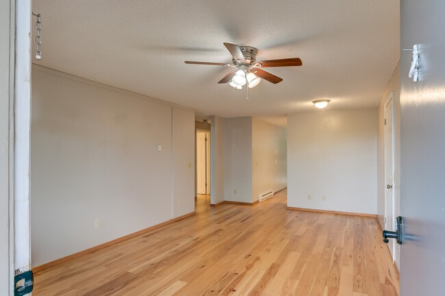 Photo - 4050 W Lake Sammamish Pky NE Unit #204