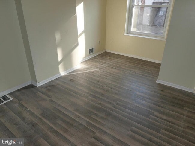 Photo - 4033 Filbert St