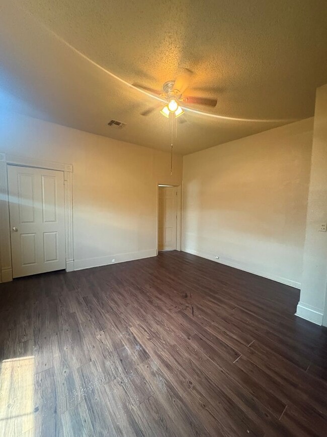 Photo - 517 Stoner Ave