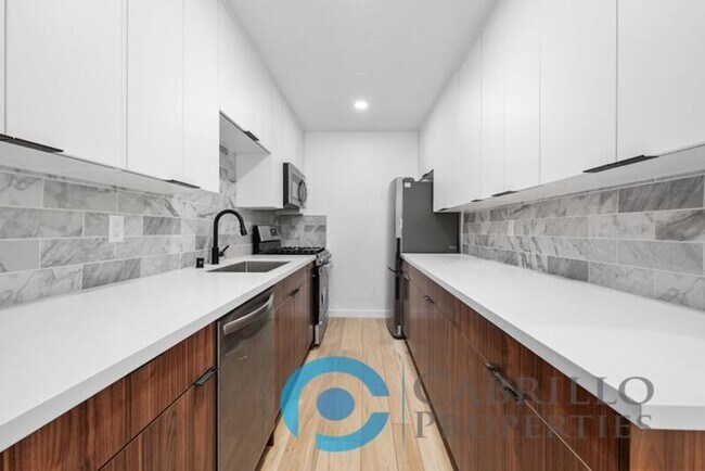Photo - 4669 34th St Unit 4