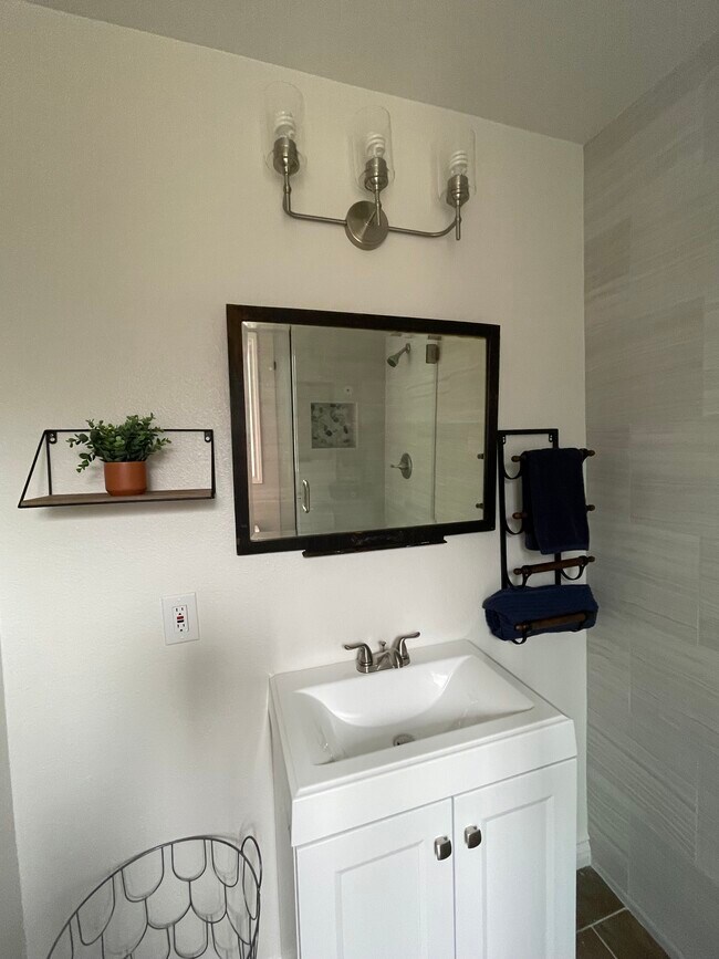 3713 Rosehedge Dr Apartment Unit Spacious One bedroom Fullerton, CA