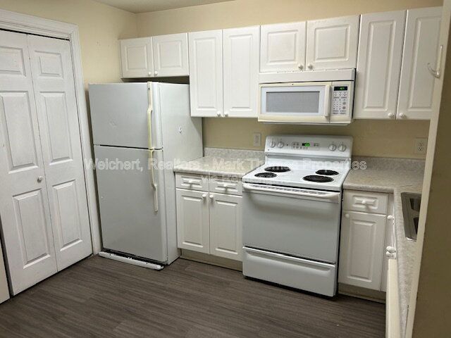 Photo - 929 Morreene Rd Unit Apt D23