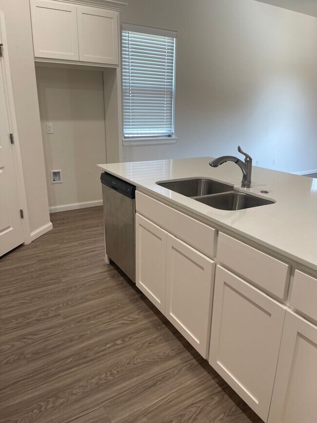 Photo - 3337 Enclave Pl