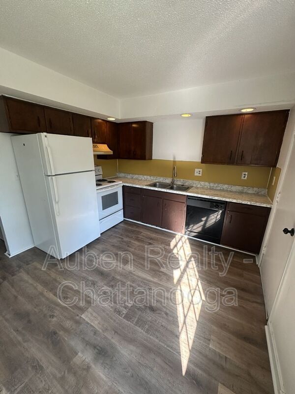 Photo - 505 Mountain Ridge Rd