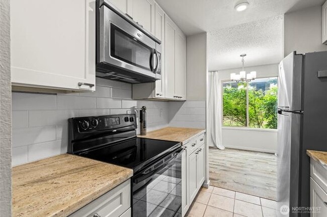 Photo - 12423 NE 145th Pl Unit B145