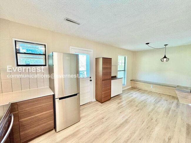 Photo - 5408 Waltham Ave