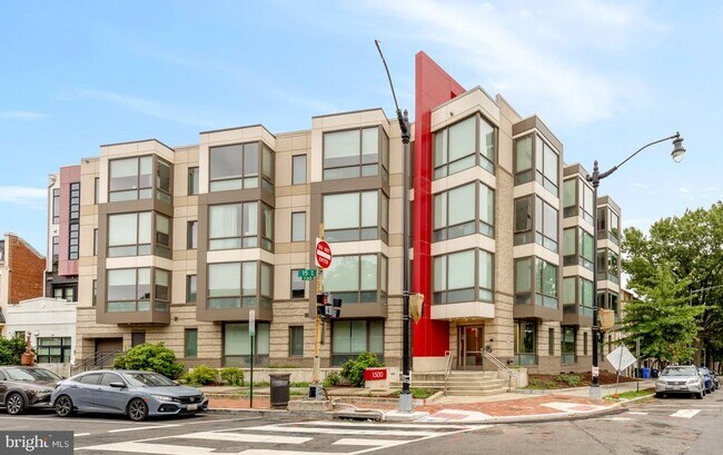 Building Photo - 1500 Pennsylvania Ave. SE Unit 305 Rental