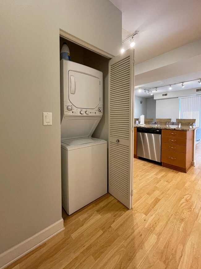 Photo - 451 W Huron St Unit 709