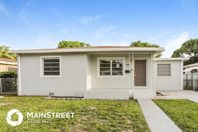 Building Photo - 2910 NW 70th Terrace