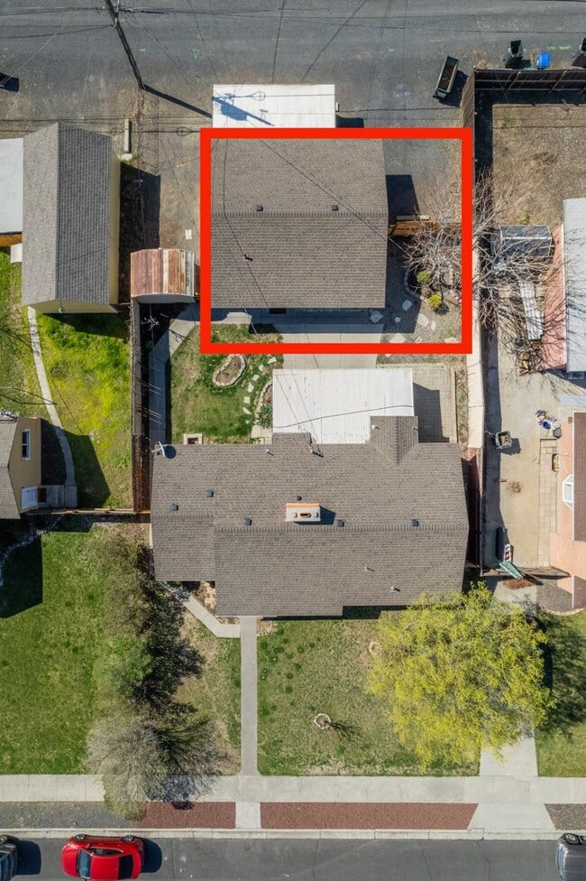 Photo - 1032 W Cascade Ave Unit B
