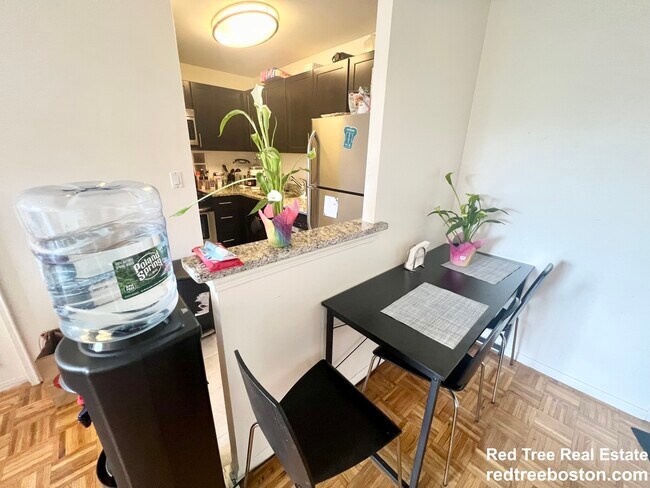 175 Freeman St Unit 804