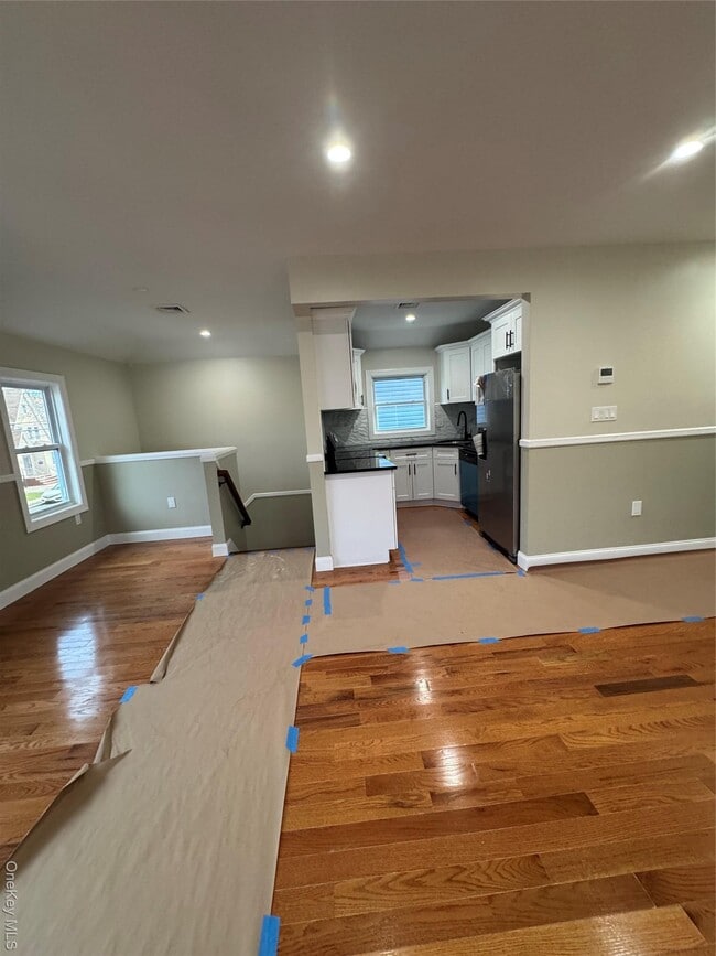 Photo - 118-32 200th St Unidad 2nd flr