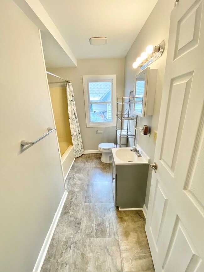 Photo - 132 N Champlain St Unit 2