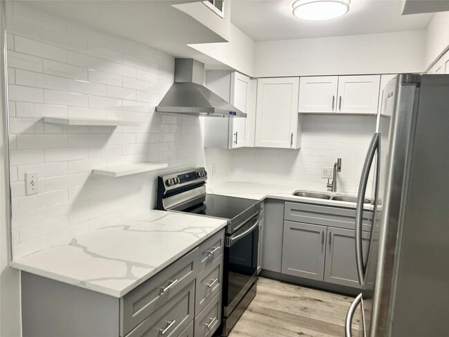 Photo - 2601 Bellefontaine Unit A207