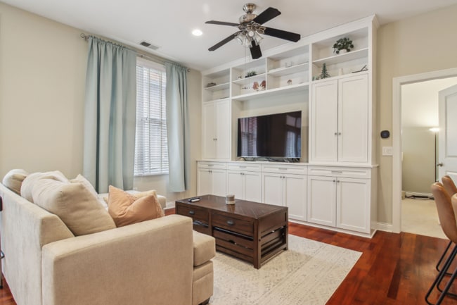 Photo - 4814 N Damen Ave Unit 201