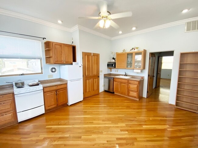 Building Photo - 1bd/1ba Apartment with San Diego Bay Views Unit B