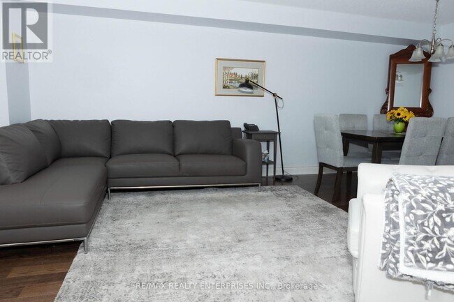 Photo - 3845 Lake Shore Blvd W Unité #406