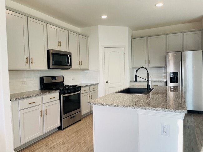 Building Photo - 14512 Jelly Pnes Dr