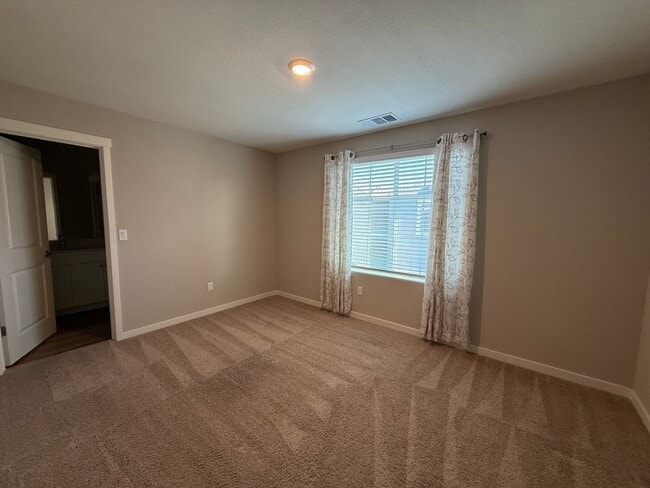 Photo - 3260 Boston Rd