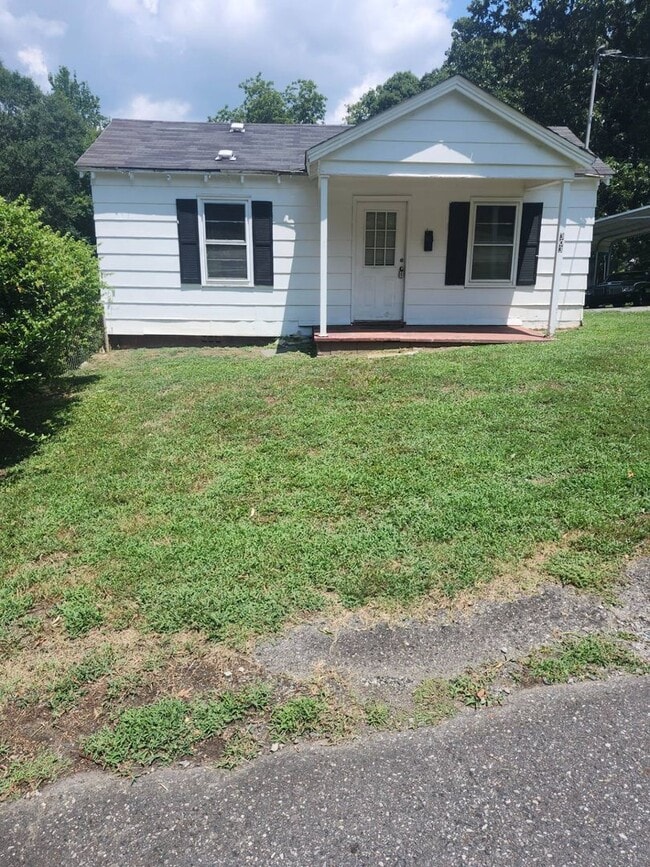 Building Photo - COMING SOON! SPACIOUS 2/1 HOUSE! DEPOSIT-F...