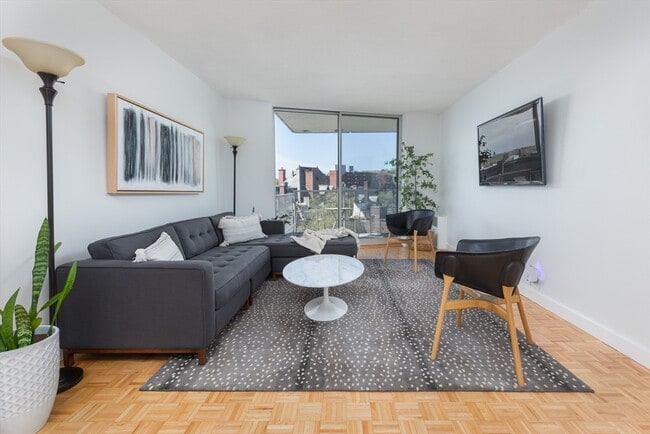 Building Photo - 19 Winchester St Unit 711