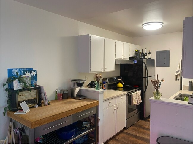 Photo - 2111 E John St Unit 203