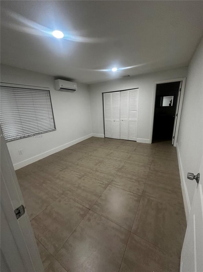 Photo - 18560 SW 128th Ave Unidad B