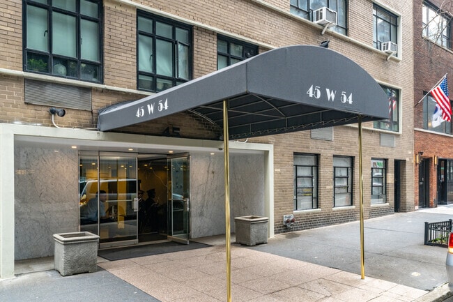 Photo - The Aristocrat