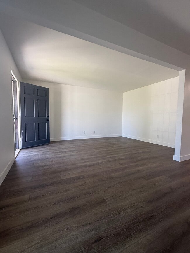 Photo - 11151 Duncan Ave Unit 11151