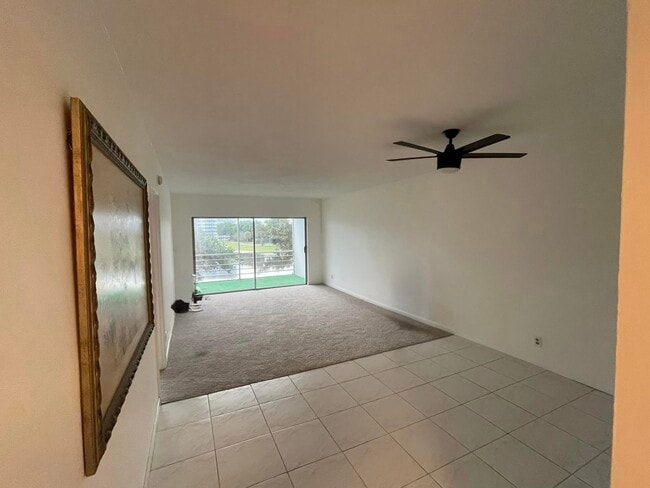Photo - 2751 N Palm Aire Dr Unit 304