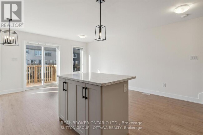 Photo - 47 Staples Blvd