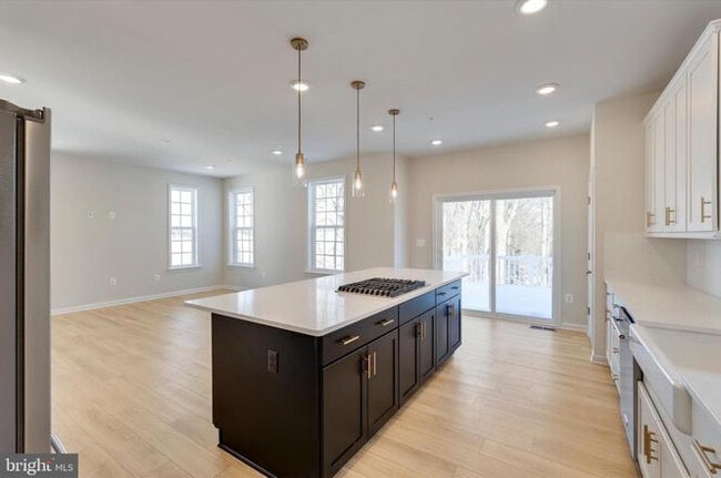 Photo - 10810 Meridian Hill Way