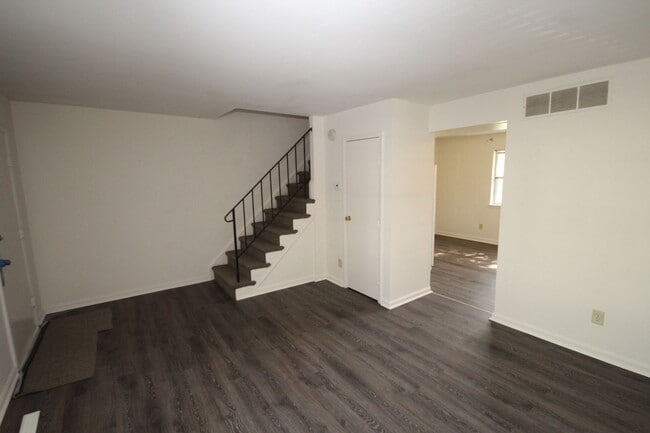 Photo - 1473 Charlestown Dr