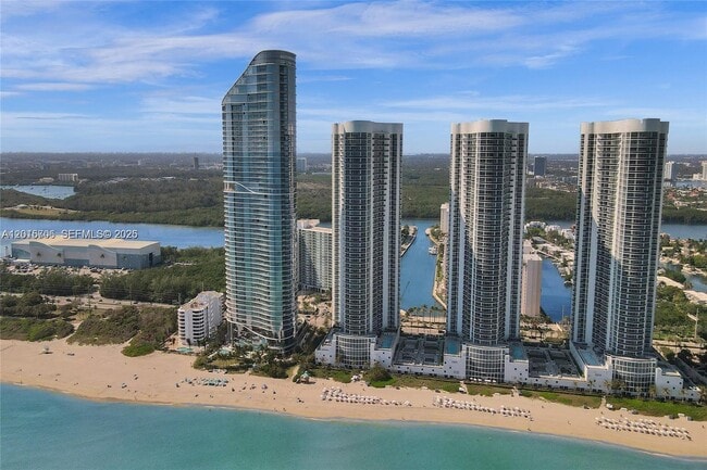 Building Photo - 15811 Collins Ave Unit 3302