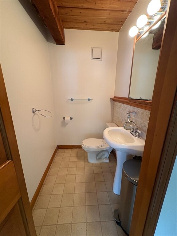 Photo - 261 School St