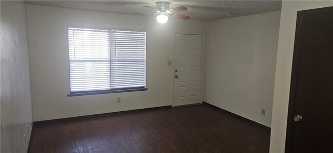 Photo - 632 Whitham Ave Unidad 4