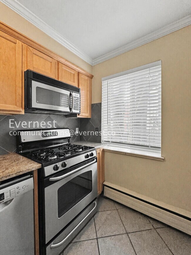 Photo - 276 S Sherman St Unit 3