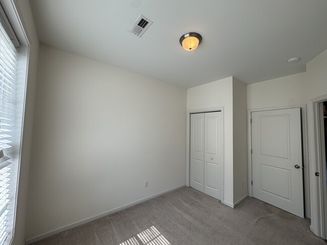 Photo - 53 Dresser Ln