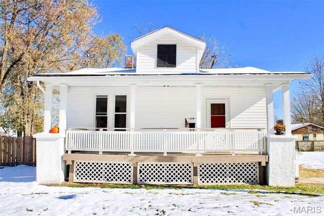 Building Photo - 115 S Lawn Ave Rental