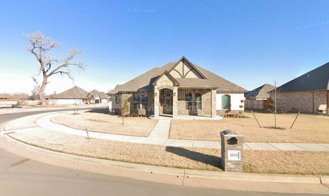 Building Photo - 4800 Hambletonian Ln