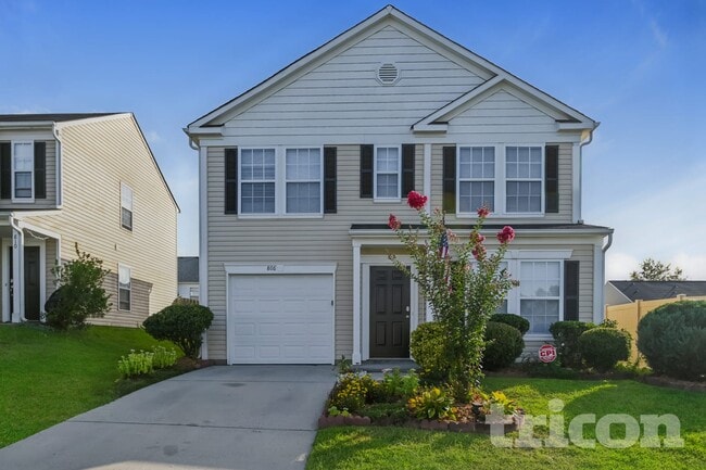 Building Photo - 806 Littleton Dr