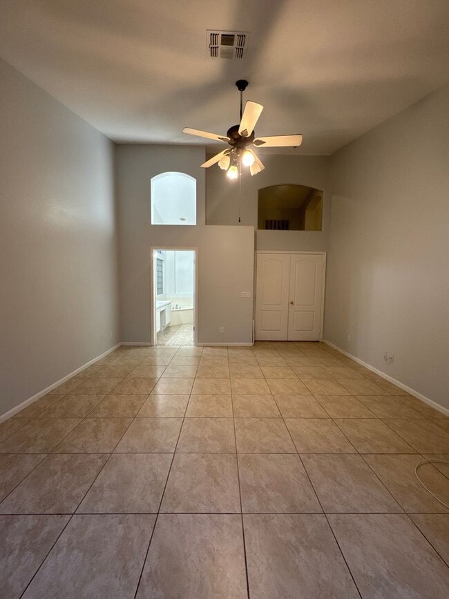 Photo - Upgraded home in Glendale with Pool